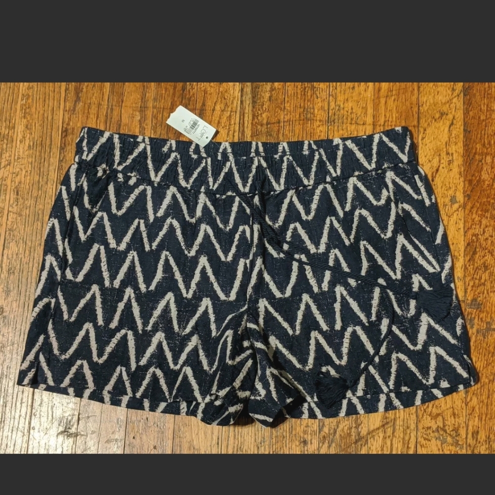 LOFT Med Tasseled Shorts